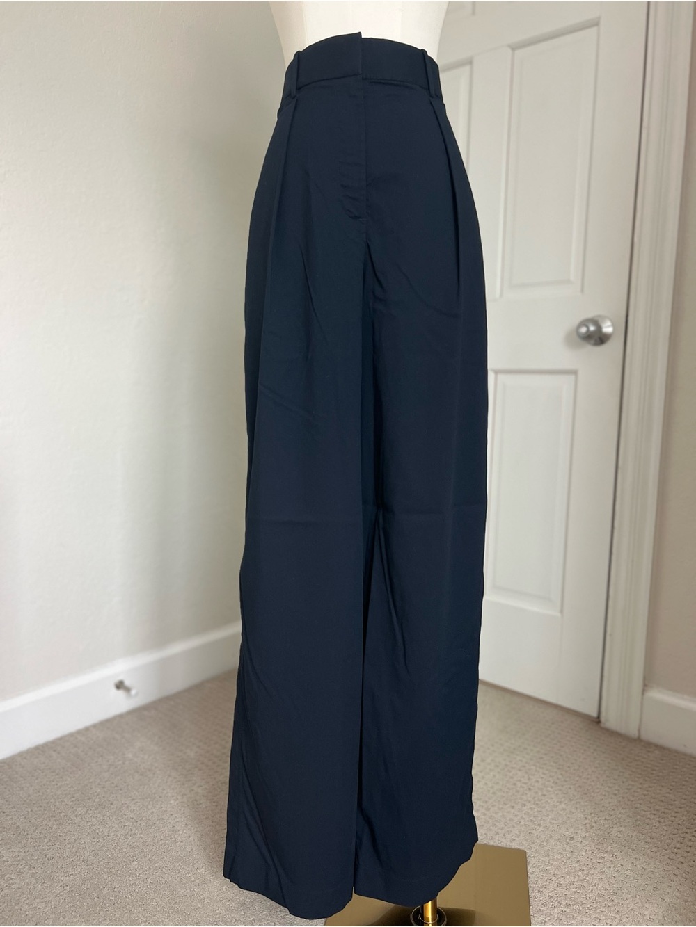 Lululemon True Navy Pleated High Rise Trouser Pants 12 Classic